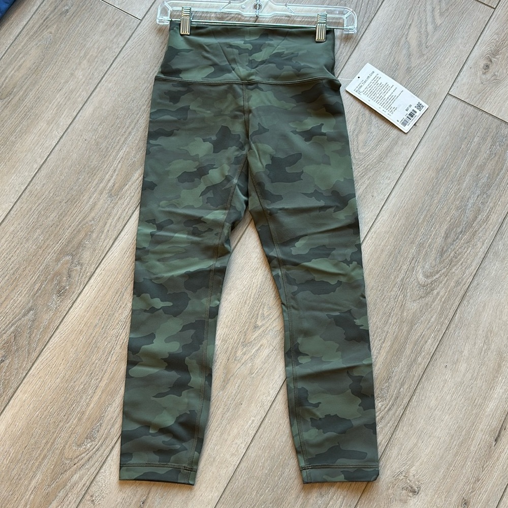 BNWT Lululemon Wunder Train HR Crop 23” Size 6